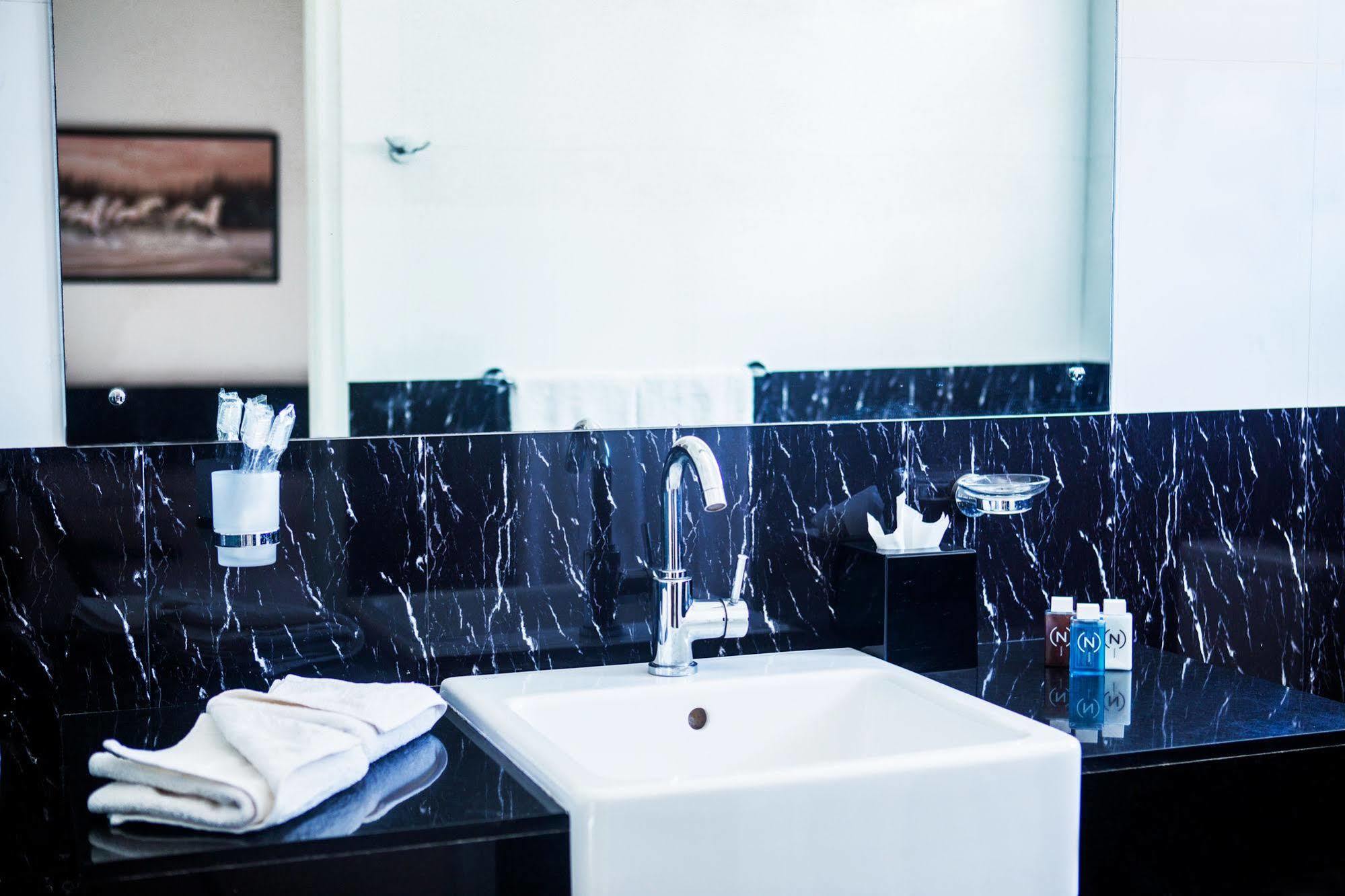 Whitehouse Residencies Bed and Breakfast Colombo Eksteriør billede