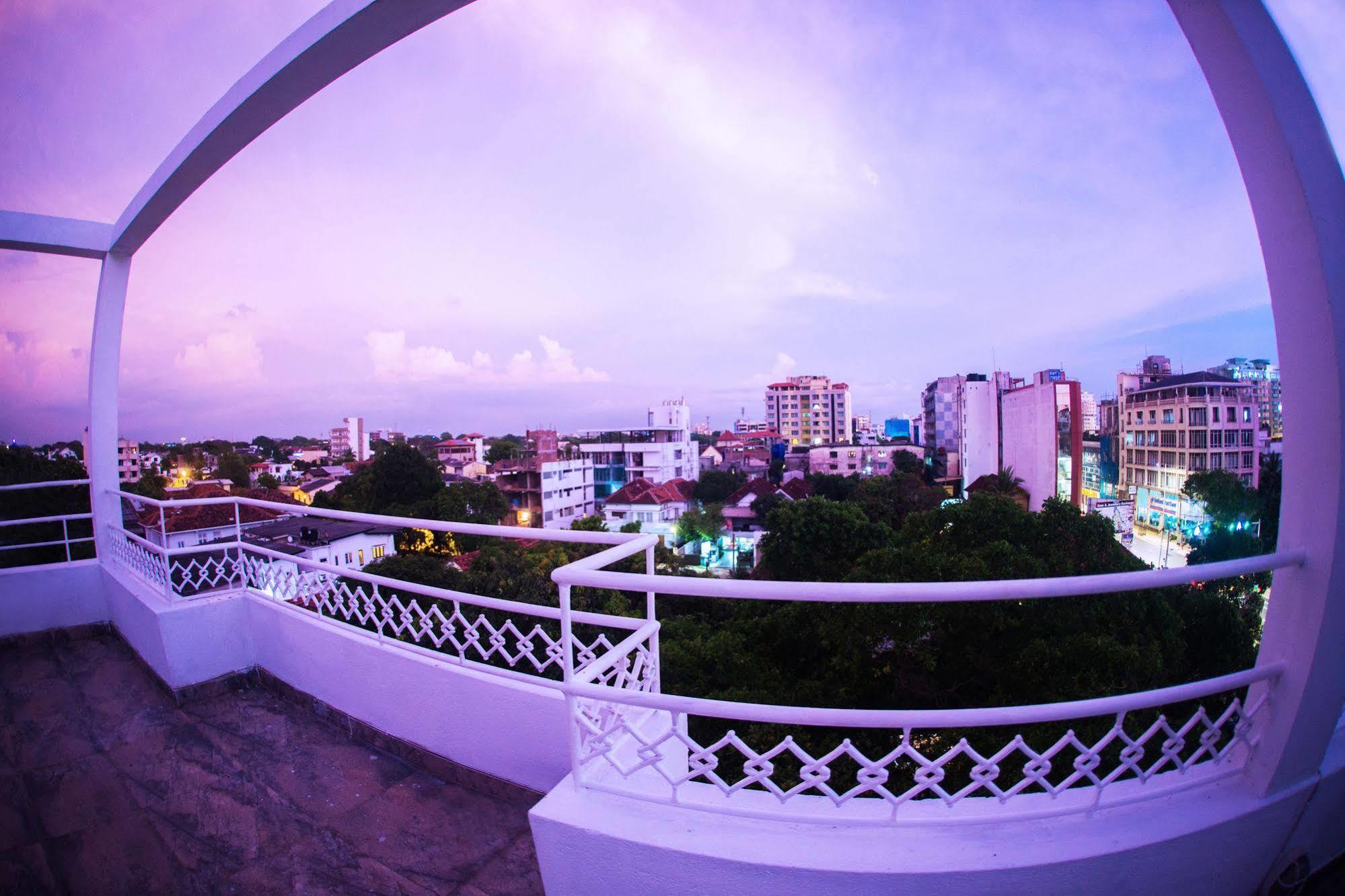 Whitehouse Residencies Bed and Breakfast Colombo Eksteriør billede