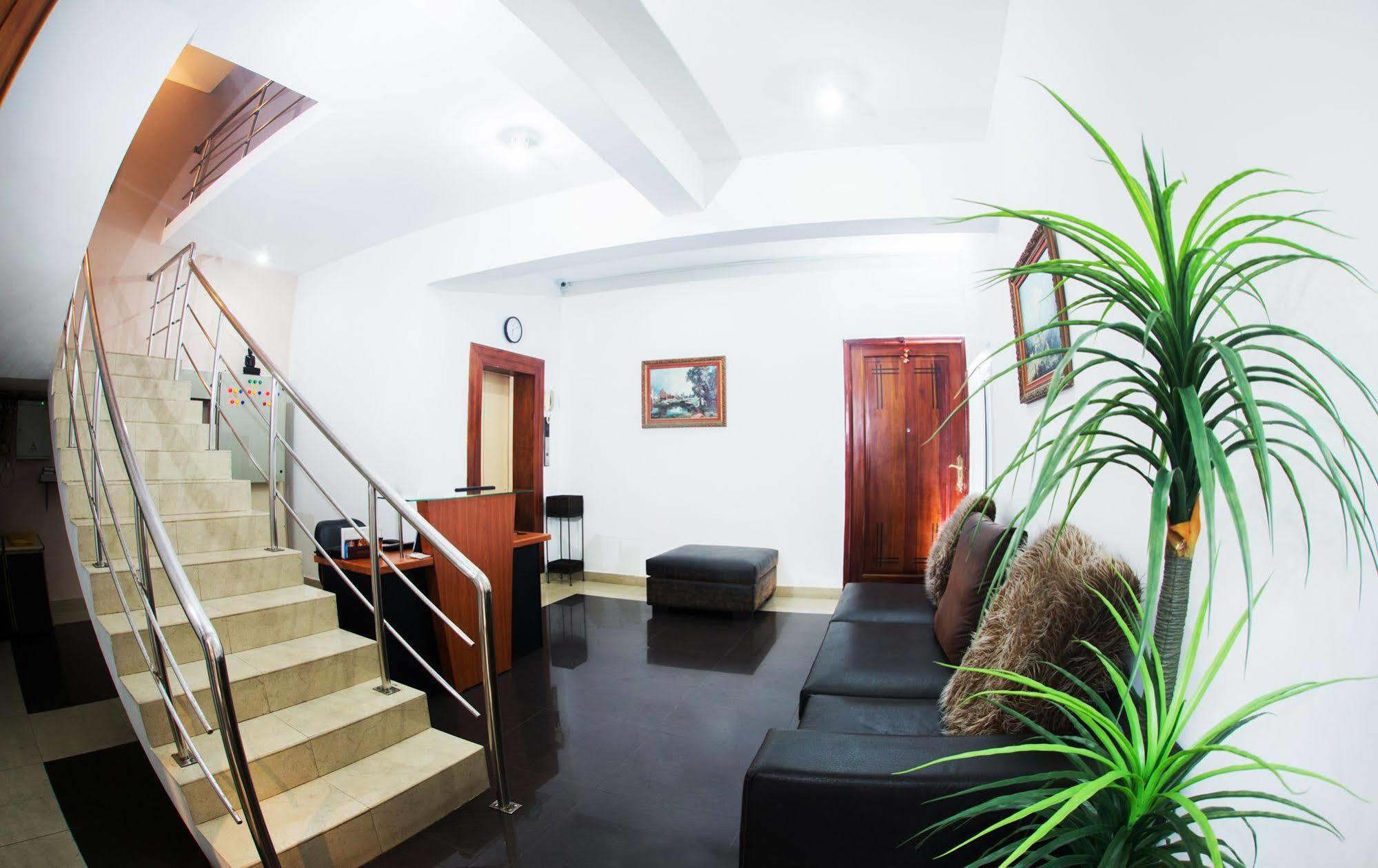 Whitehouse Residencies Bed and Breakfast Colombo Eksteriør billede